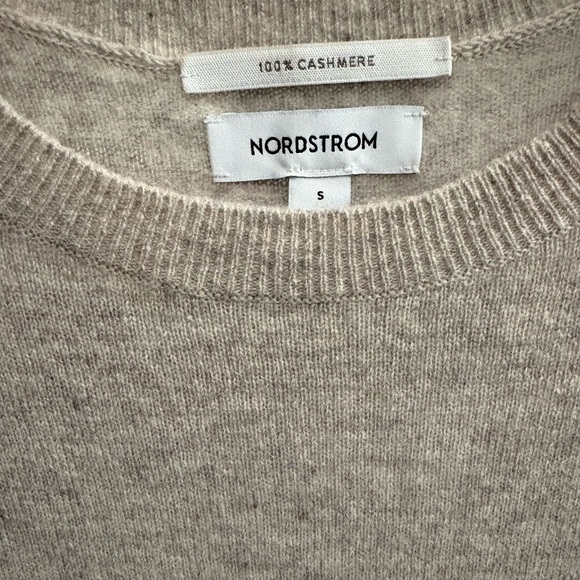 Nordstrom 100% Cashmere Crewneck Sweater | Beige | Size Small | Luxe Essential - Picture 7 of 8